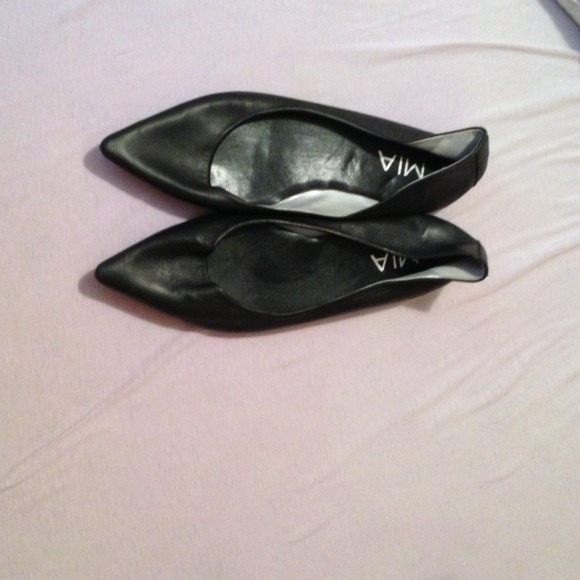 Mia leather flats!!!! Like new!!!! Size 9M
