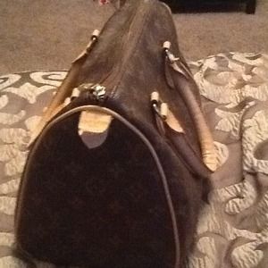 Brown speedy bag-price firm