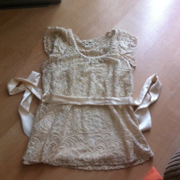Lace top - Picture 2 of 2
