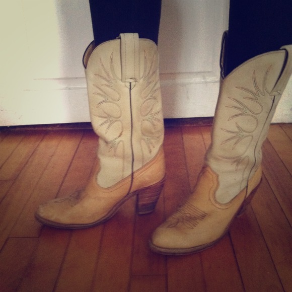 Frye daisy cowgirl boots