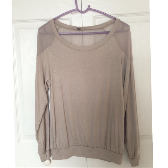 💢SOLD💢 Beige trendy long sleeve