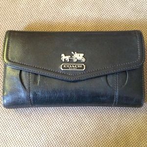 Black auth coach wallet