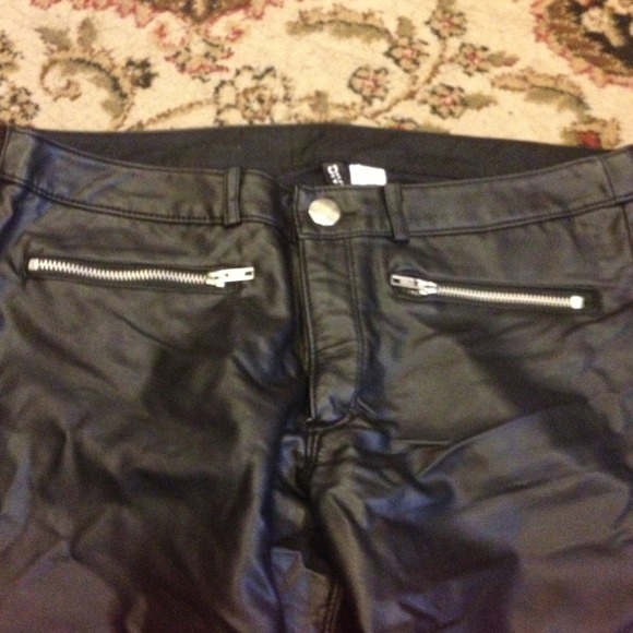 💥Sold as bundle💥Leather Style pants - Picture 2 of 4