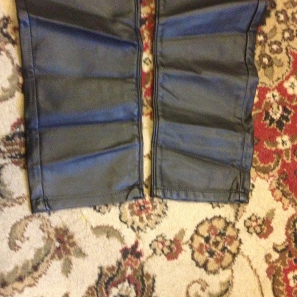 💥Sold as bundle💥Leather Style pants - Picture 4 of 4