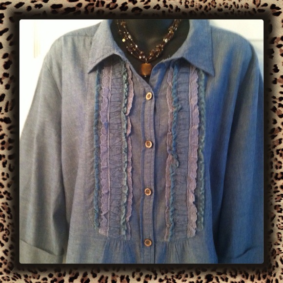 🔴🔴SOLD🔴🔴Great comfy shirt - Picture 2 of 3