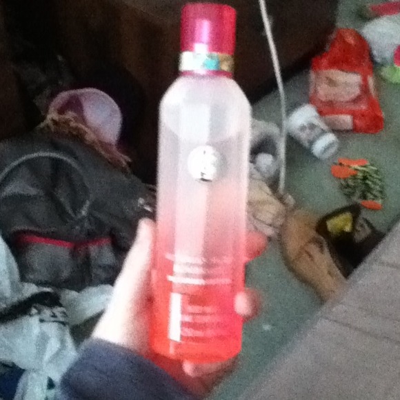 Victoria secret bombshell