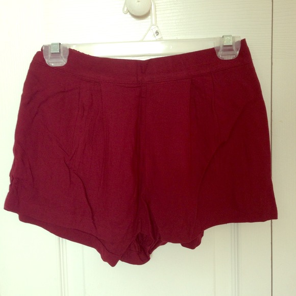 ❌SOLD❌ Forever 21 Maroon shorts