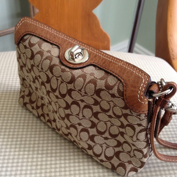 Authentic Coach Wristlet - Picture 3 of 4