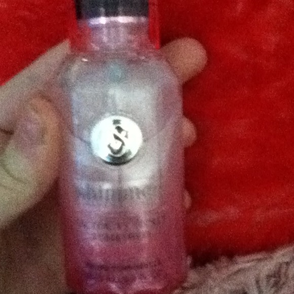 Victoria secret bombshell