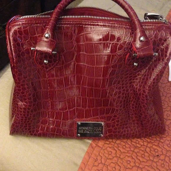 Kenneth Cole reaction purse