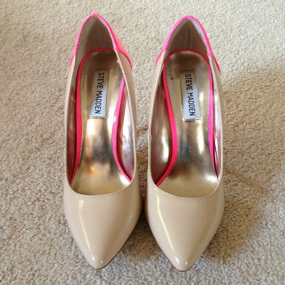 Authentic Steve Madden Shoes - Picture 2 of 3