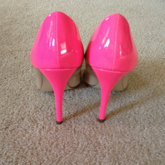 Authentic Steve Madden Shoes - Picture 3 of 3