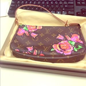 ❌SOLD❌Louis Vuitton Ltd. Ed. Roses Pochette