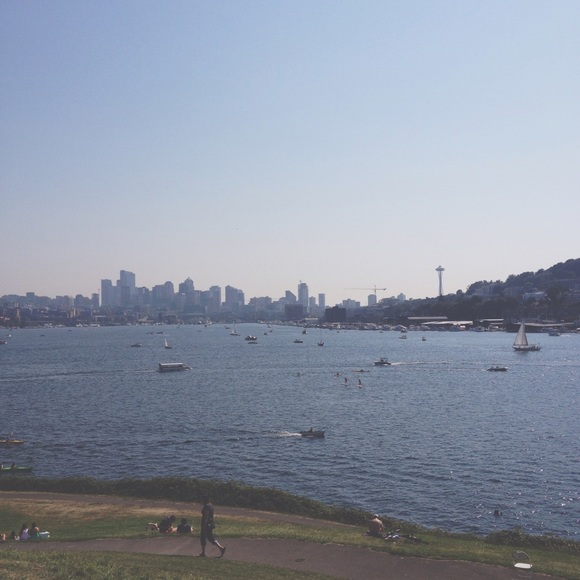 Meet YOUR Seller 💎 - Picture 3 of 4