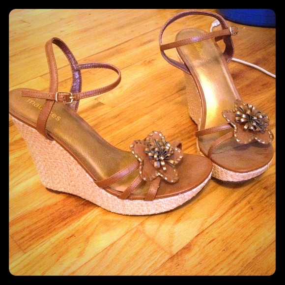 Leather wedges