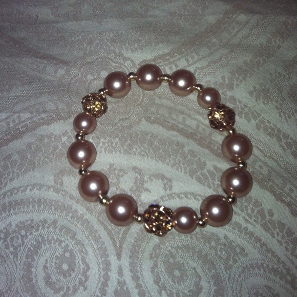 Gold Pearl Beaded Stretch Bracelet - Picture 1 of 1
