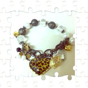 Pretty Betsey Johnson bracelet worn once♥