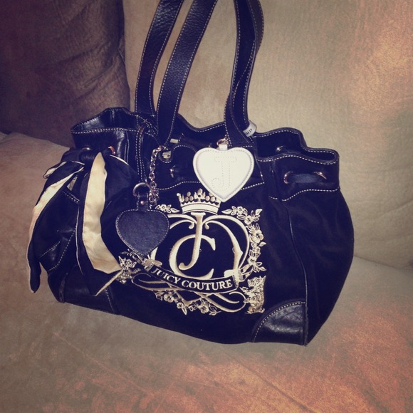 Juicy couture purse! 😍