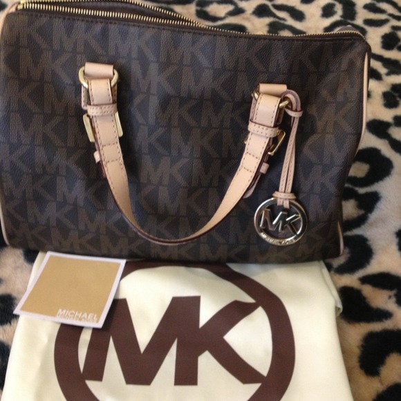 Reserved Michael Kors Grayson Logo Satchel