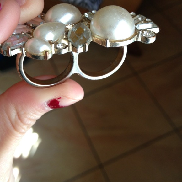 Two finger ring - Picture 2 of 2