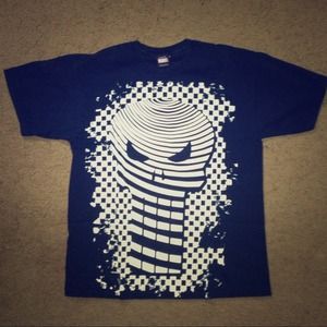 Mens Black/white skull tshirt