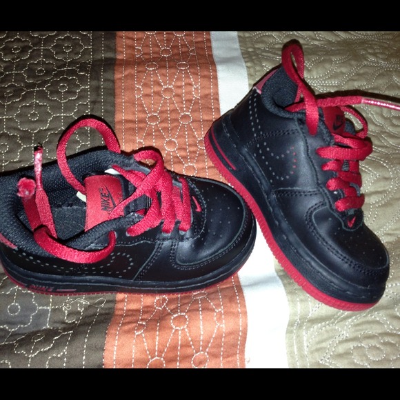 Nike size 6 in toddlers