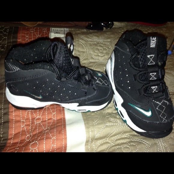 Nike size 6 toddlers