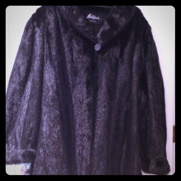 ELEGANT, genuine blk mink coat!