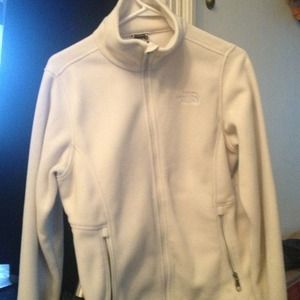 Winter white North Face fleece