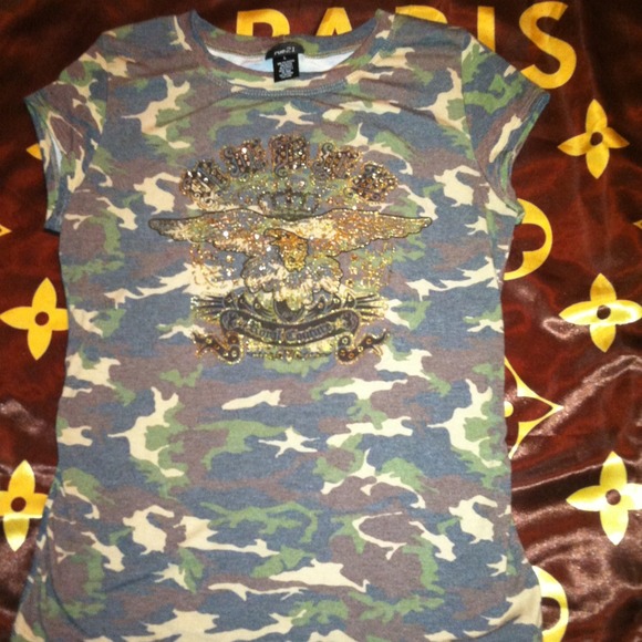 ✨Brand New✨ army shirt