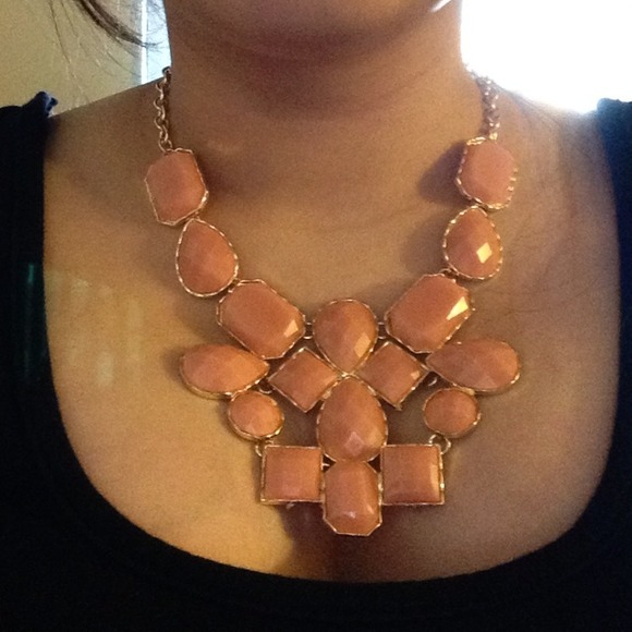 💕Sale💕Pink necklace - Picture 2 of 4