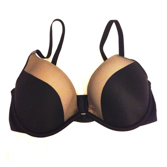 ⚠️SOLD⚠️ Wacoal push up bra