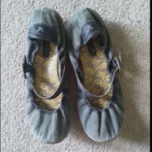 💕Super Cute Grey Mary Jane Flats!