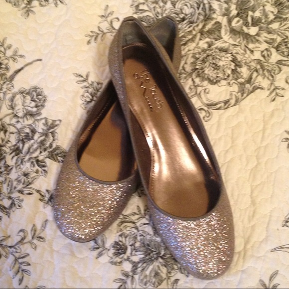 The Touch of Mina Shoes - ❌RESERVED❌New multi color glitter flats