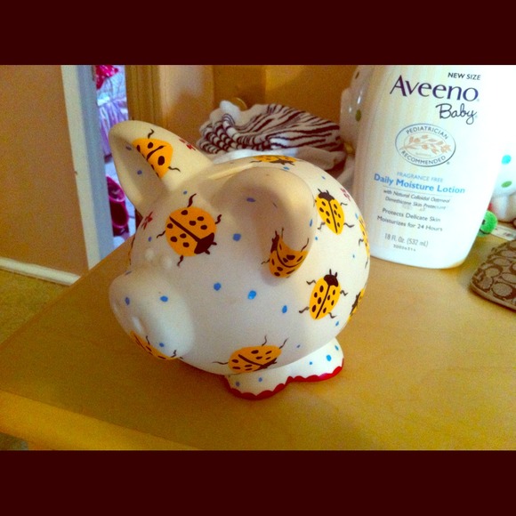 Piggy bug bank