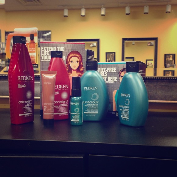 Redken duo bundle for $40