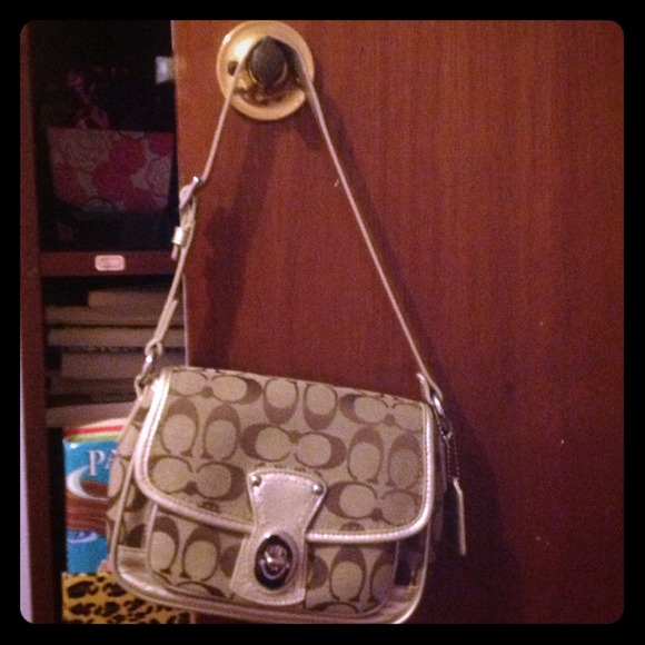 Coach (authentic) bag - Picture 1 of 4