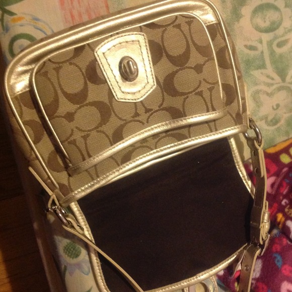 Coach (authentic) bag - Picture 2 of 4