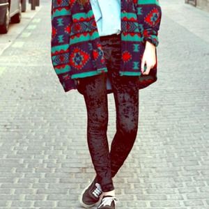 🎀 Beautiful Black Crushed Velvet Leggings 🎀