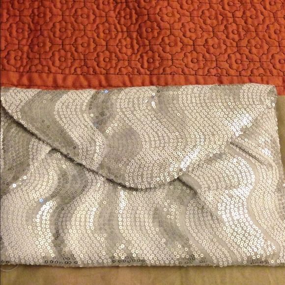Silver sequence clutch