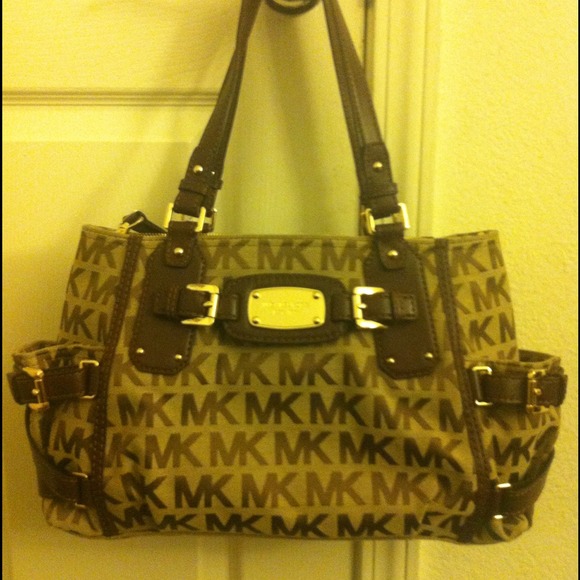 ****SOLD**** Brand New Michael Kors Purse