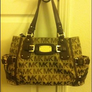 ****SOLD**** Brand New Michael Kors Purse