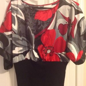 **Bundled**Sexy silky top!