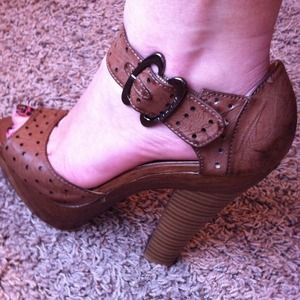 Brown leather/wood chunky heels NWOT