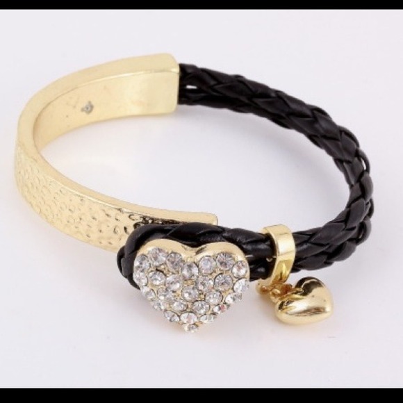 Jewelry - Gold Half Hearted Bracelet