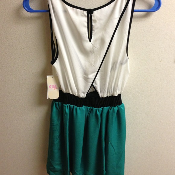 Gianni Bini dress w/ buttons and cross cross back - Picture 2 of 4