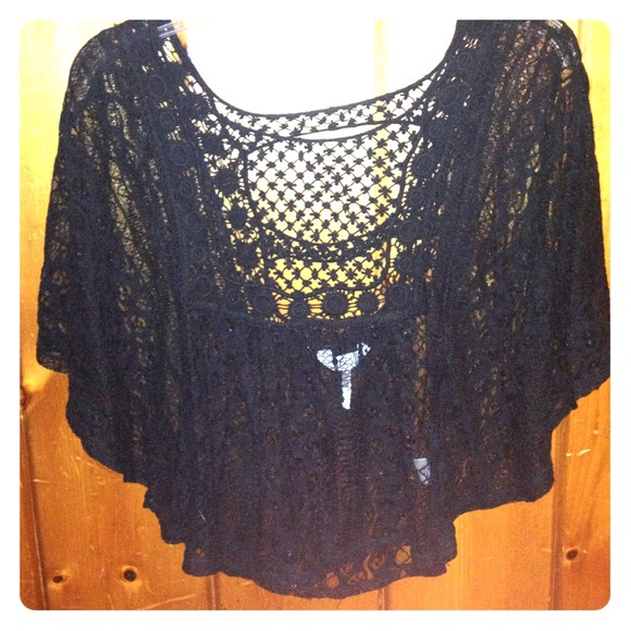 Laced poncho style shirt - Picture 1 of 1