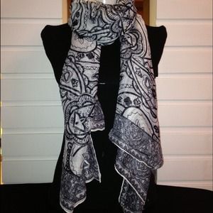 Black & White Scarf