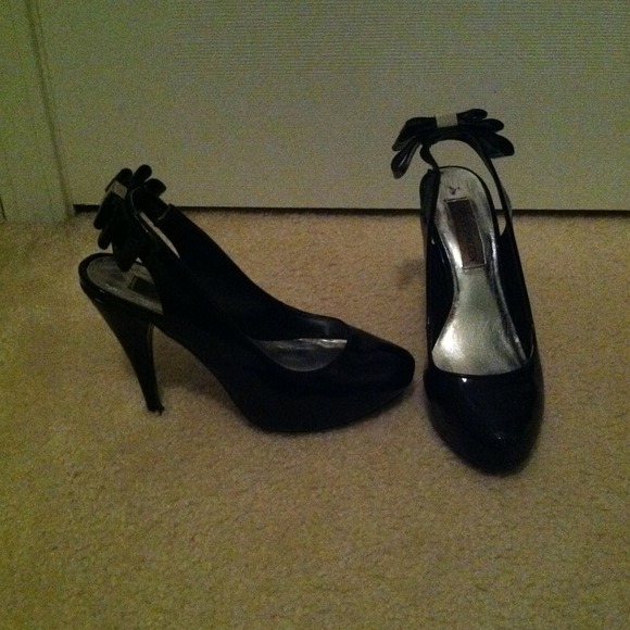 REDUCED!!  Steve Madden!!