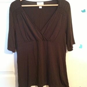 Brown low-cut top. Elbow length. Ann Taylor. XL